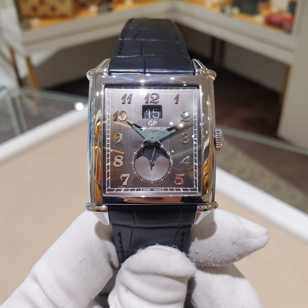 GIRARD PERREGAUX ジラール・ペルゴ ヴィンテージ1945 XXL ラージ デイト&ムーン 25882-11-221-BB6B